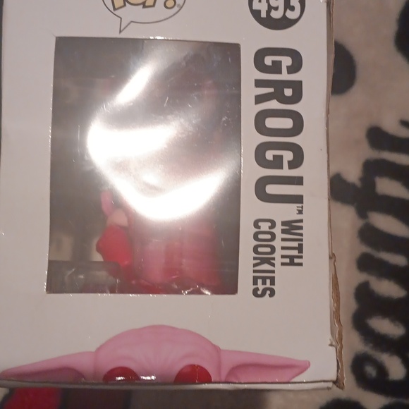 Grogu with cookies. - Picture 2 of 4